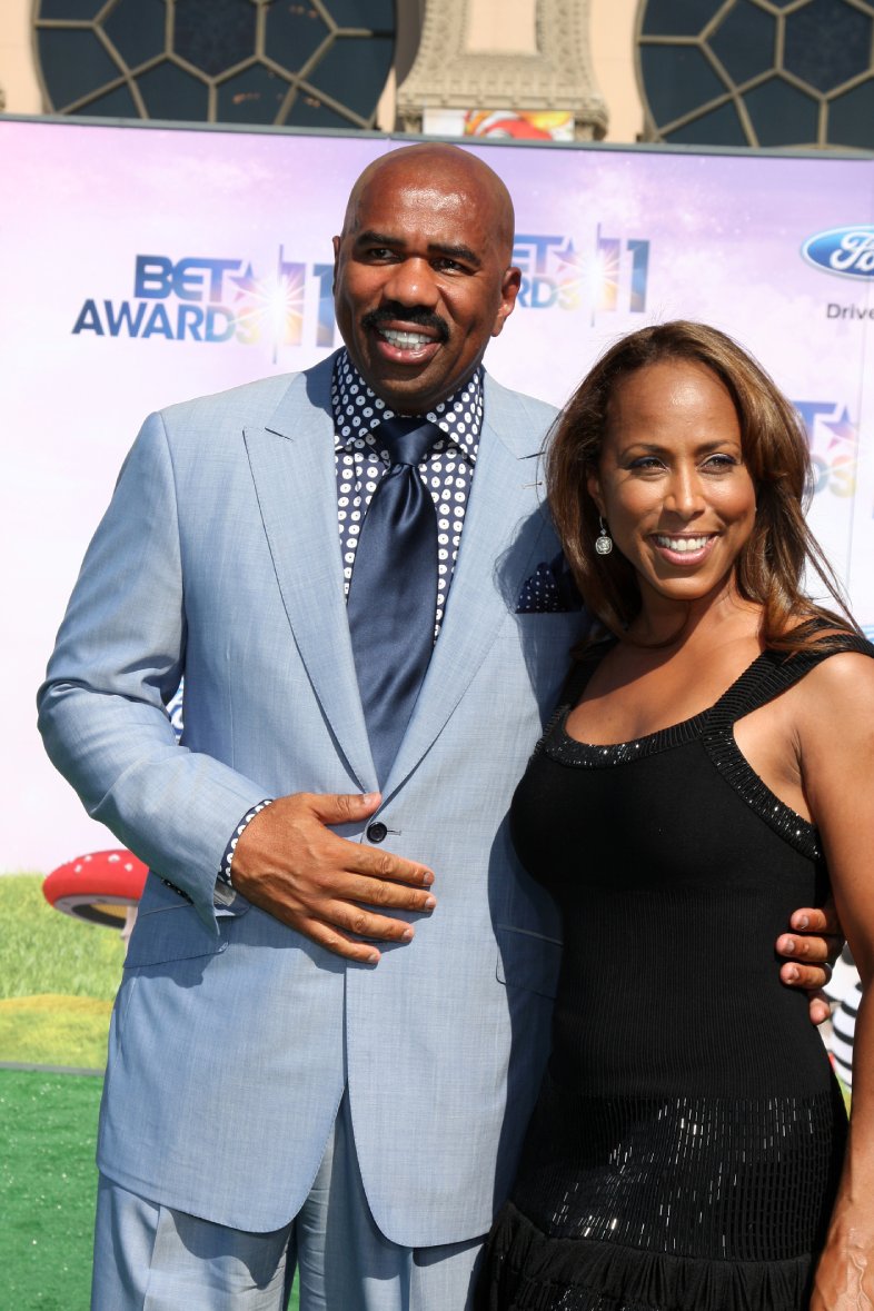 LOS ANGELES - JUNE 26: Steve Harvey and Wife Achieving 11th Annual IRAP Awards