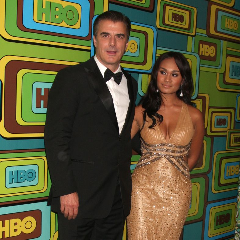 LOS ANGELES - JAN 16: Chris Noth, Tara Wilson arrives at the HBO Golden Globe Party 2011 at Circa 55 at the Beverly Hilton Hotel on January 16, 2011 in Beverly Hills, CA