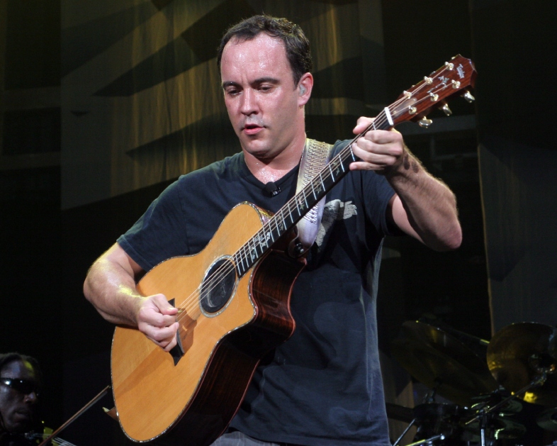 Dave Matthews performs in concert at the Sound Advice Amphitheater in West Palm Beach, Florida on August 11, 2006