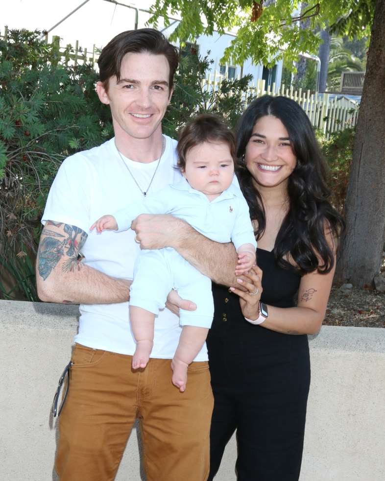 LOS ANGELES - SEP 24: Drake Bell, Son, Janet Bell at the 2021 Catalina Film Festival - Happy/Sad Shorts Block at the Avalon City Hall on September 24, 2021