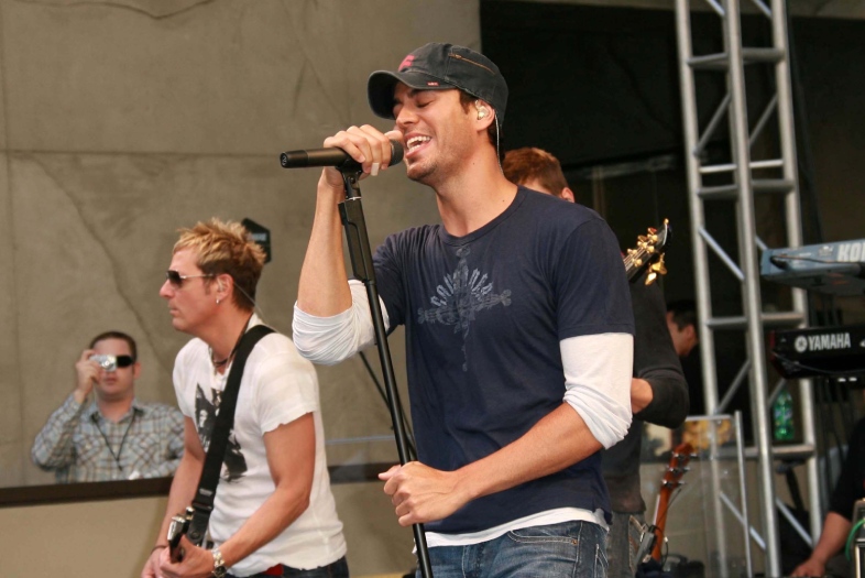 Enrique Iglesias at an In-Store Performance and Signing for his new album "Insomniac". Virgin Megastore