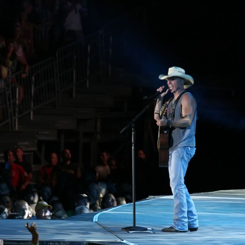 Kenny Chesney performs live in Chicago for the Brothers of the Sun Tour