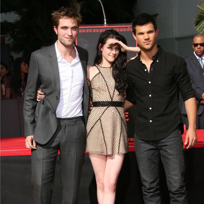 Robert Pattinson, Kristen Stewart and Taylor Lautner at the 'Twilight' Hand and Footprint Ceremony, Chinese Theater, Hollywood