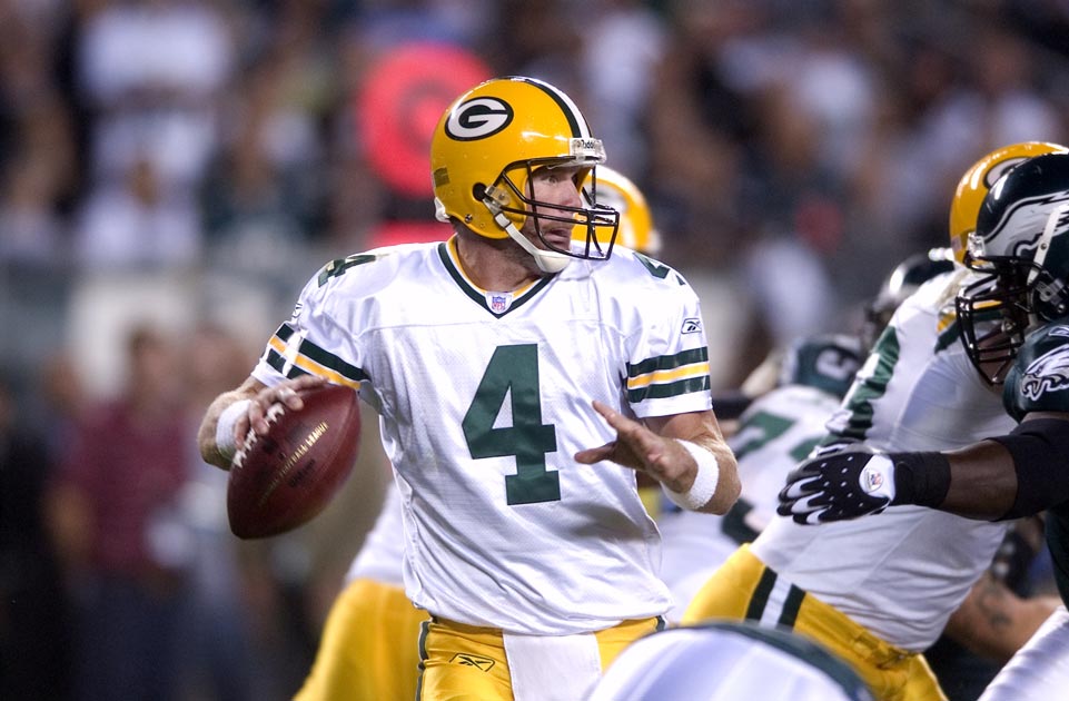 Brett Favre as quarterback for the Green Bay Packers. Photo 20924904 © Scott Anderson | Dreamstime.com
