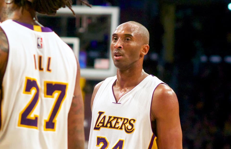 LOS ANGLES - DEC 28: Kobe Bryant of the Los Angeles Lakers talks to Jordan Hill in the Staple Center against the Phoenix Suns. Phoenix Suns won 116-107. - Photo 48496911 © Kkistl01 | Dreamstime.com